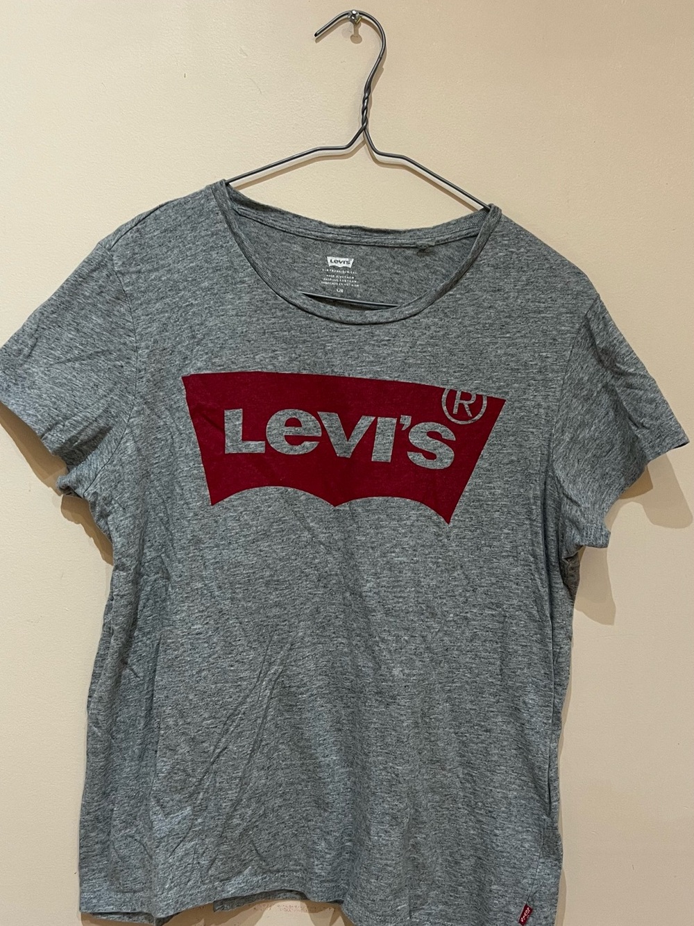 Levi's Women's Heather Gray Short Sleeve Tee with Red Logo